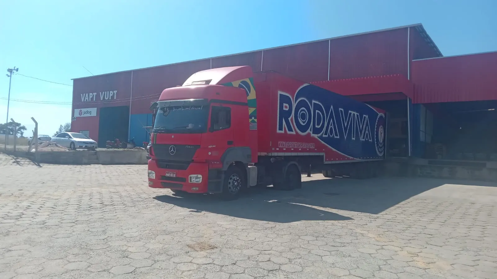 WhatsApp Image 2024-10-24 at 13.12.51 (4)_14_11zon